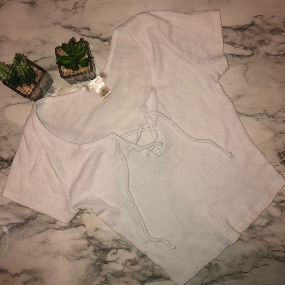 Crop top | lace up | cross front